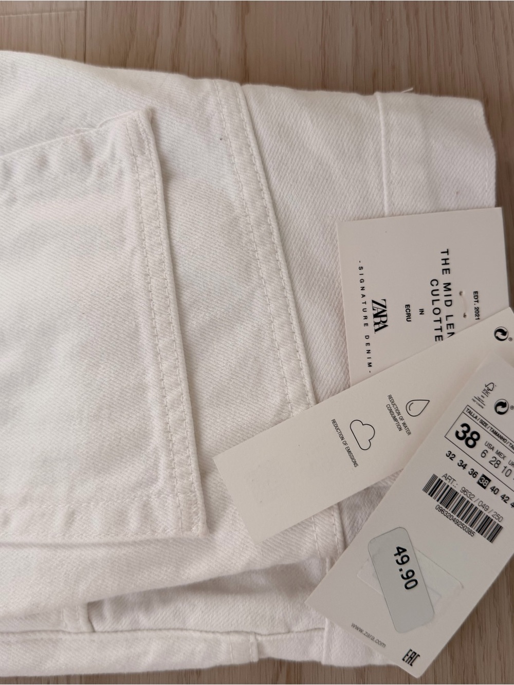 Zara White Wide-Leg Culotte Jeans Size 6